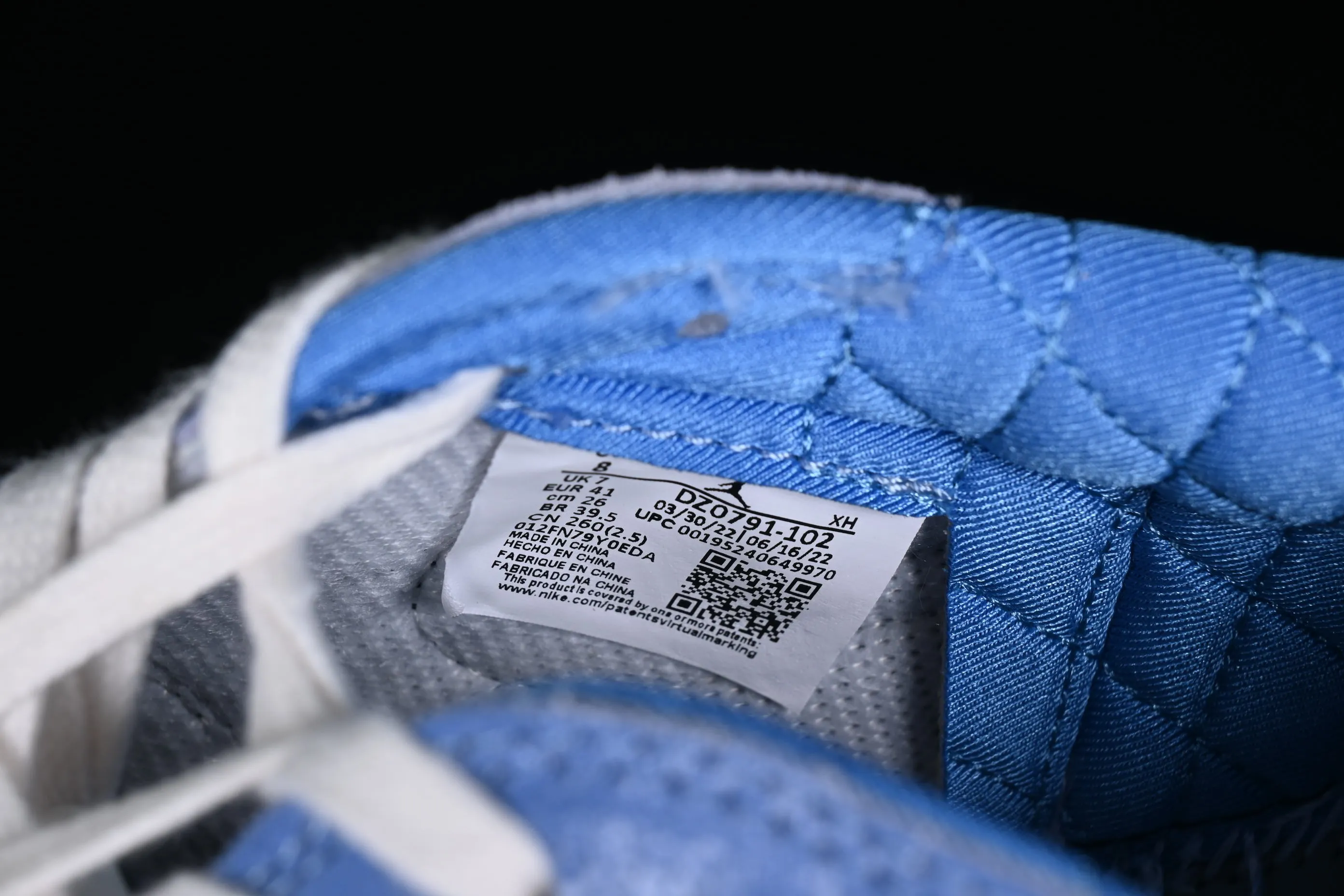 All categories Air Jordan Jordan series basketball shoes Air Jordan 1 Low Z version Air Jordan 1 Low AJ1 Joe 1 black and white blue burst pattern low-top cultural basketball shoes DZ0791-102